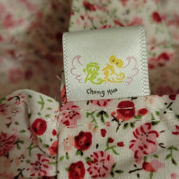 Chong Huo, dog dress floral pink and white, bow and velcro closure - Picture 11 of 11